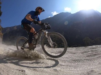 Lhasa Kathmandu Mountain Bike Tour