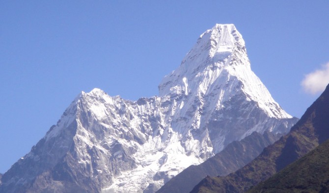 Ideal Choice Of Trekking At Ama Dablam Expedition