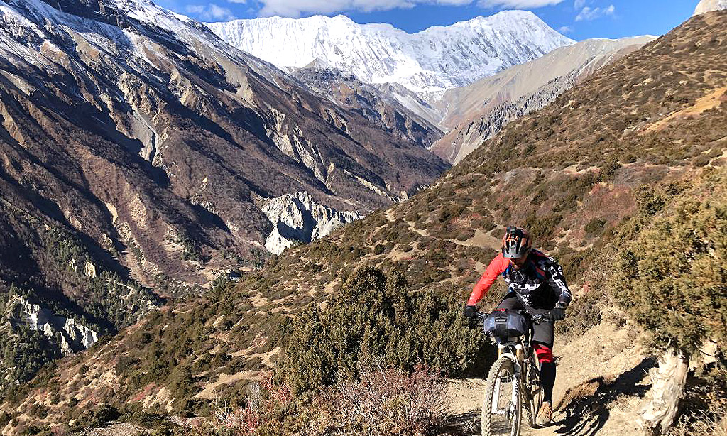 Mountain Bike Tour to Annapurna Circuit