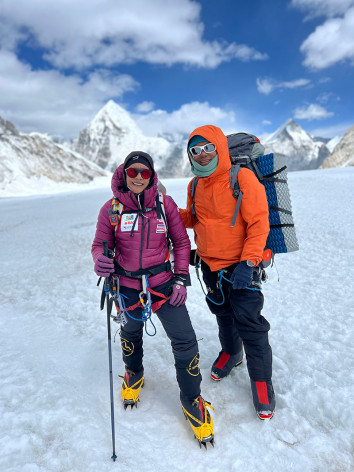 Everest Expedition (8848.86m)