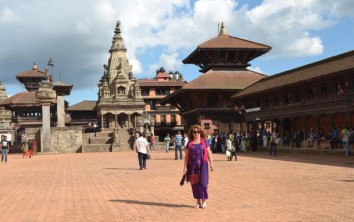 Kathmandu - Pokhara - Chitwan Tour