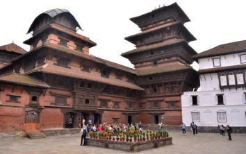 Kathmandu - Pokhara - Chitwan Tour