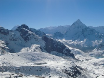 Everest Base Camp Trek via Kongma La