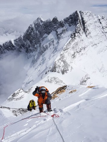Everest Expedition (8848.86m)
