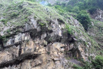 Honey Hunting in Gorkha (Nimrung Khola)