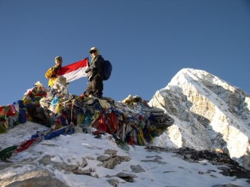 Jiri-Ebc-Kalapathar-Jiri Trek (drive in drive out)
