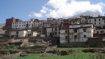 Jomsom to Muktinath Deluxe Trek
