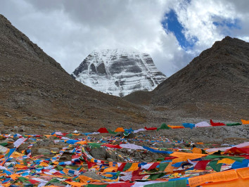 Kailash Manasarovar Tour (Kerung - Kailash - Kerung)