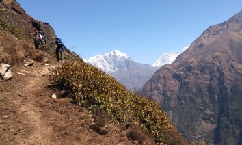 Kongde Ri Peak Climbing