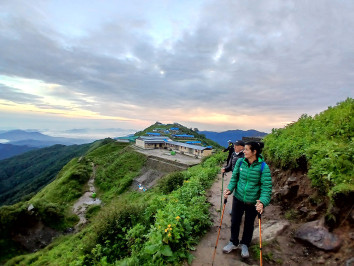 Mardi Himal Base Camp Trek