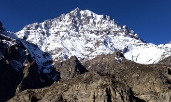 Nar Phu Valley Trek