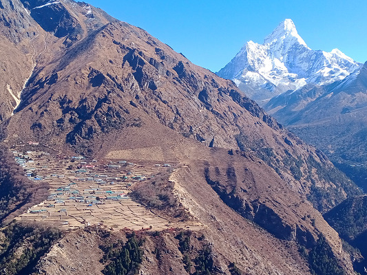 Phortse Village