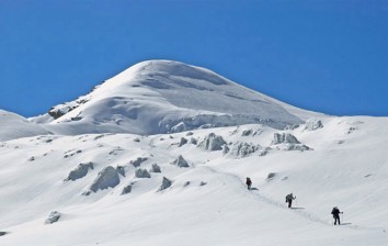 Saribung Peak Climbing