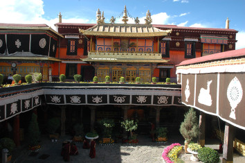 Tibet Tour (Drive in / Fly out)