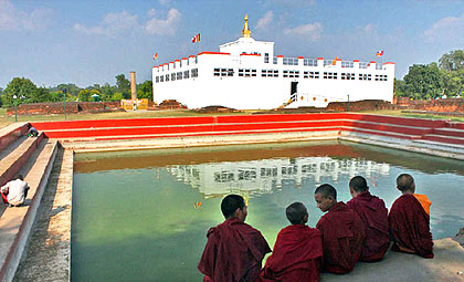 Kathmandu - Chitwan - Lumbini - Pokhara Tour
