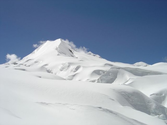 Chulu West Peak Climbing
