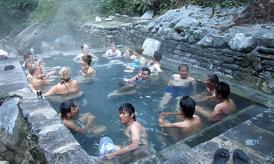 Ghandruk - Ghorepani - Tatopani Trek