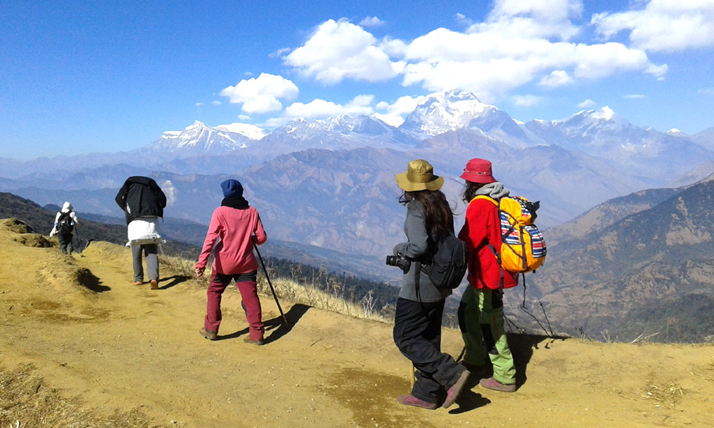 Khopra Ridge and Khayer Lake Trek (10 Days)