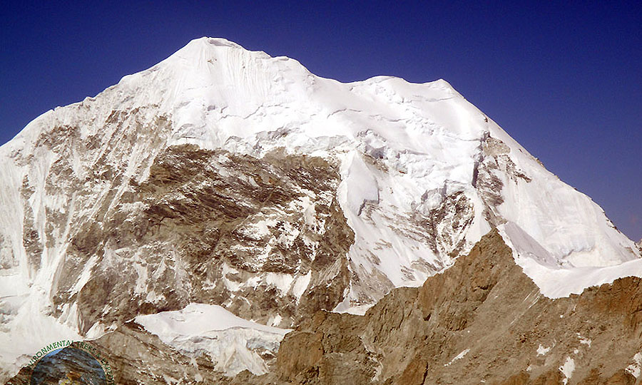 Makalu Trek with Sherpani col (18 days trek)