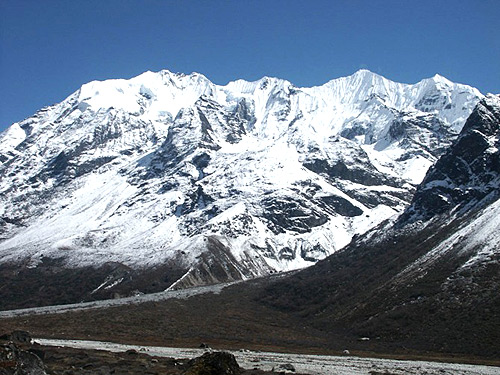 Langsisa Ri Peak Climbing